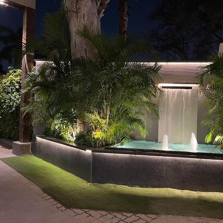 Kingston Resort Канпур Экстерьер фото