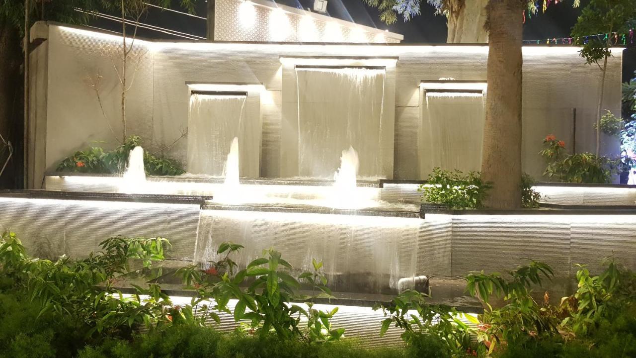 Kingston Resort Канпур Экстерьер фото