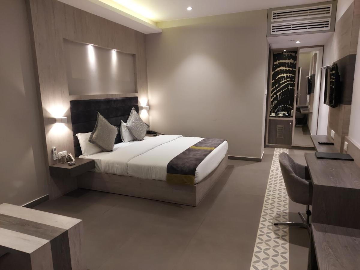 Kingston Resort Канпур Экстерьер фото