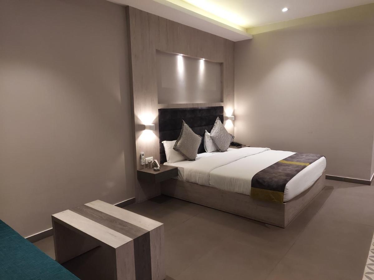 Kingston Resort Канпур Экстерьер фото