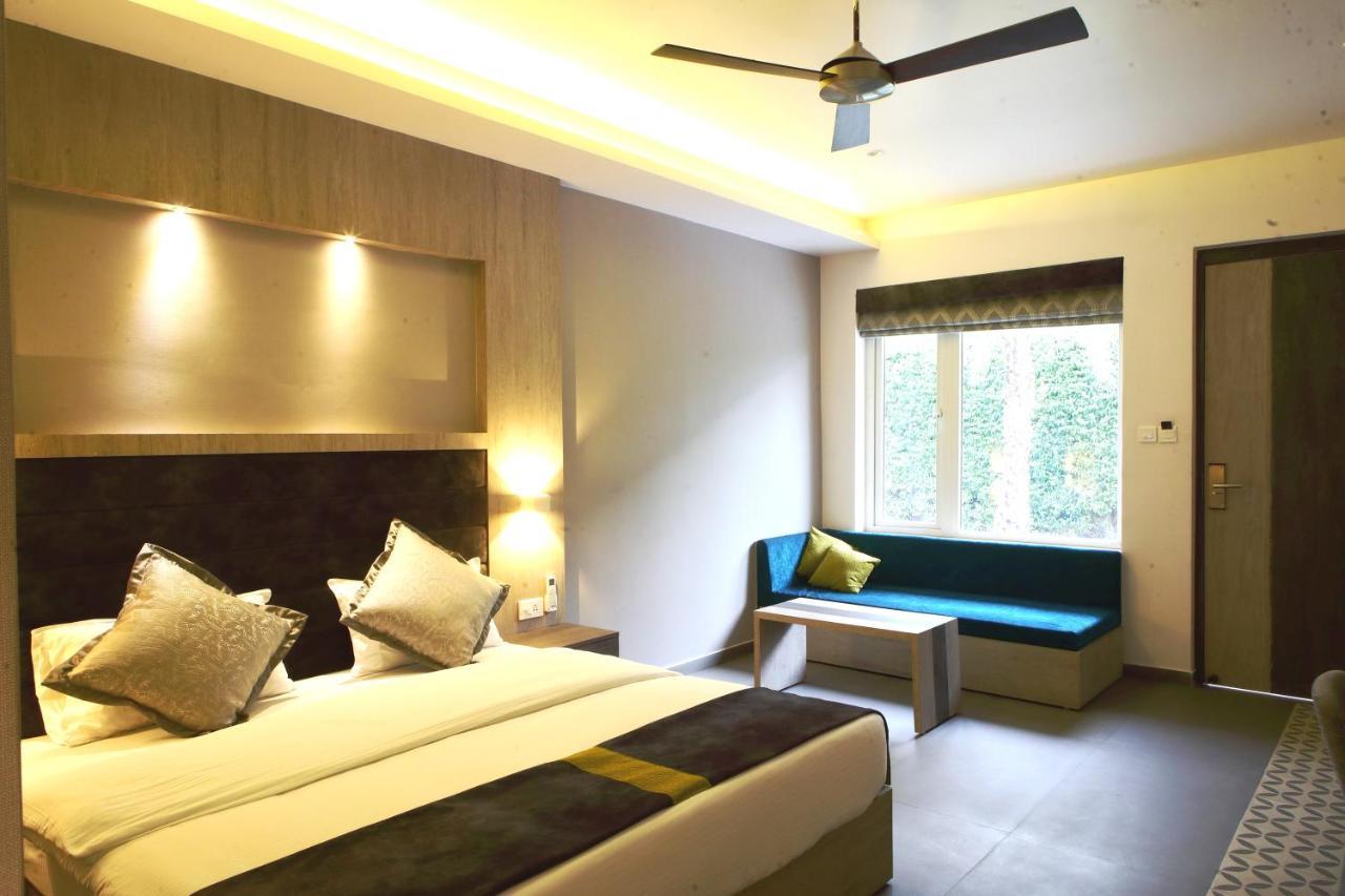 Kingston Resort Канпур Экстерьер фото